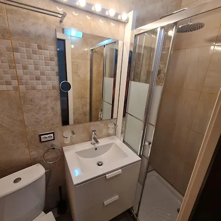 Holidays Or Work 3 Bedrooms 90 M2 Terrace Ac Апартаменты