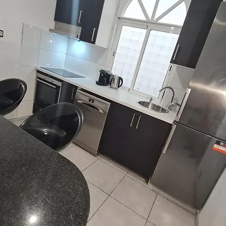 Апартаменты Holidays Or Work 3 Bedrooms 90 M2 Terrace Ac *